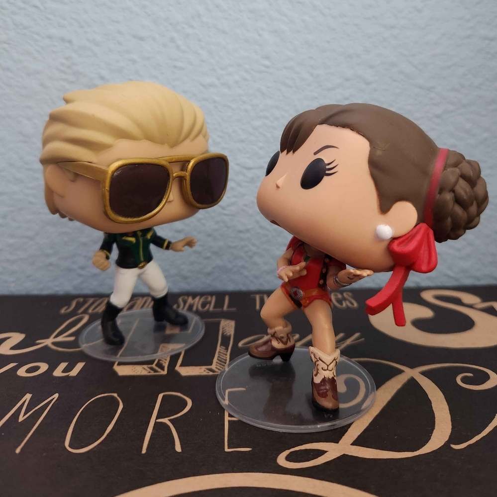 SuperheroesFunko Marvel Vs. Capcom: Infinite Pop! Captain Marvel Vs Chun-Li